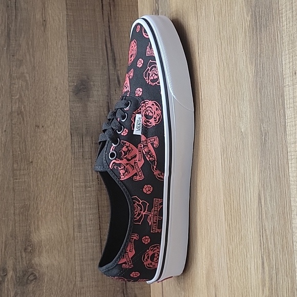 Van's Authentic Brand new in the box authentic. - Picture 7 of 11